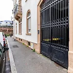 Deluxe Confort Avec Parking Prive Lägenhet